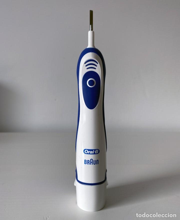 Segunda mano: BRAUN ORAL-B - CEPILLO DE DIENTES EL&Eacute;CTRICO - Foto 1