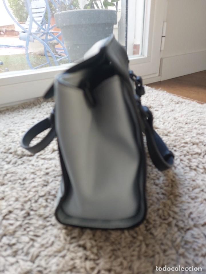 Segunda mano: Bolso azul claro/negro - Foto 2