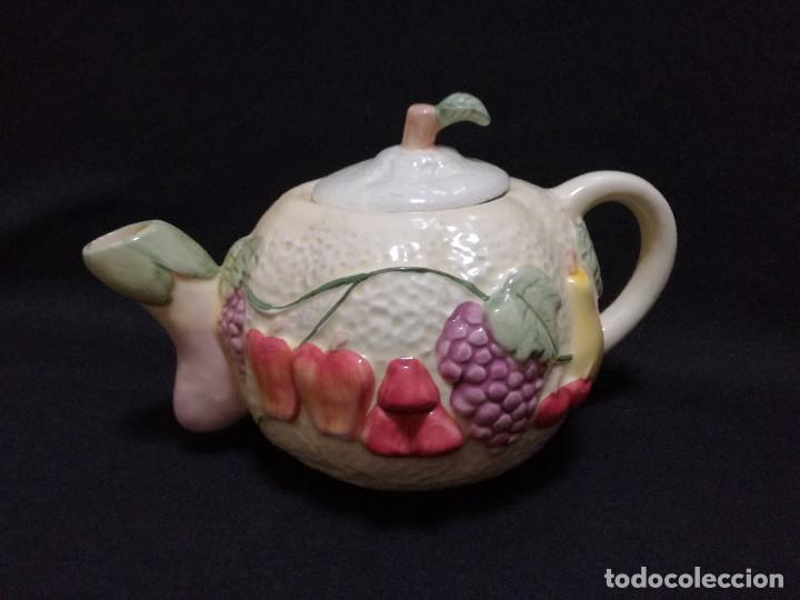 Segunda mano: TETERA CERAMINA - MOTIVO POMELO / FRUTAS - Foto 1