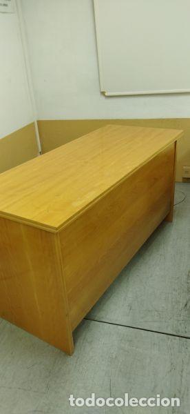 Segunda mano: Mesa de madera con un caj&oacute;n - Foto 1