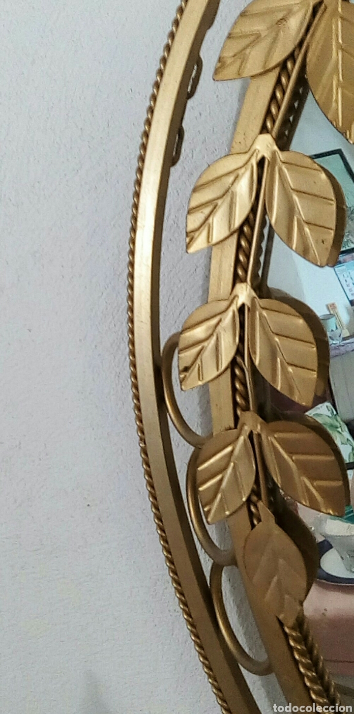 Segunda mano: Espejo en un marco dorado - Foto 4