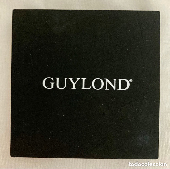 Segunda mano: Espero de maquillaje GUYLOND , - Foto 1