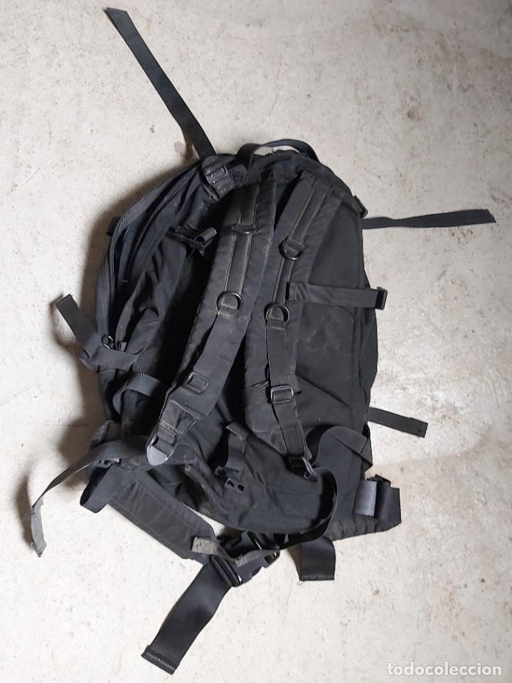 Segunda mano: Mochila negra - Foto 2