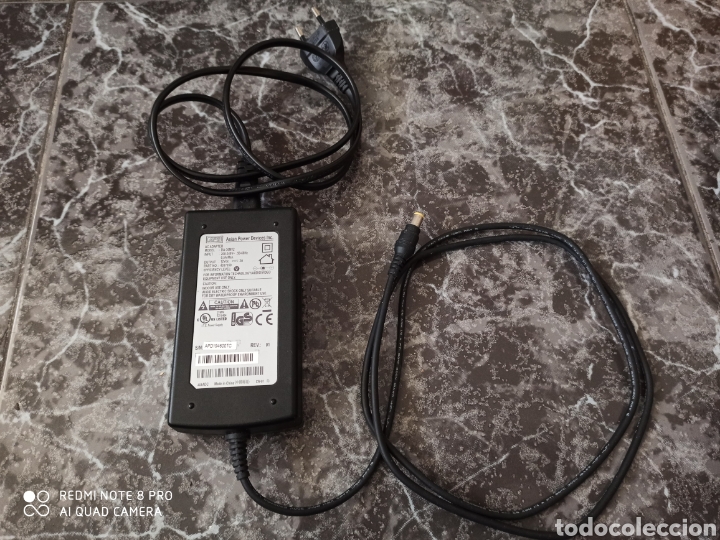 Segunda mano: Adaptador corriente port&aacute;til - Foto 1