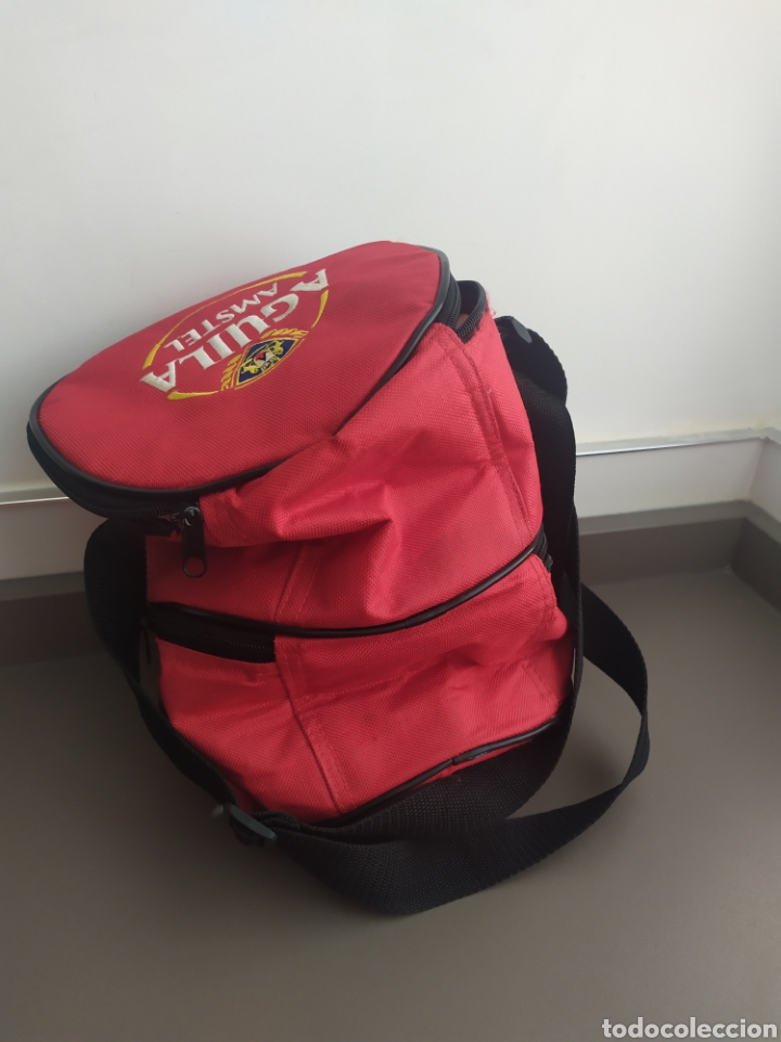 Segunda mano: Bolsa nevera porta botes de cervezas de marca El &Aacute;guila. - Foto 4