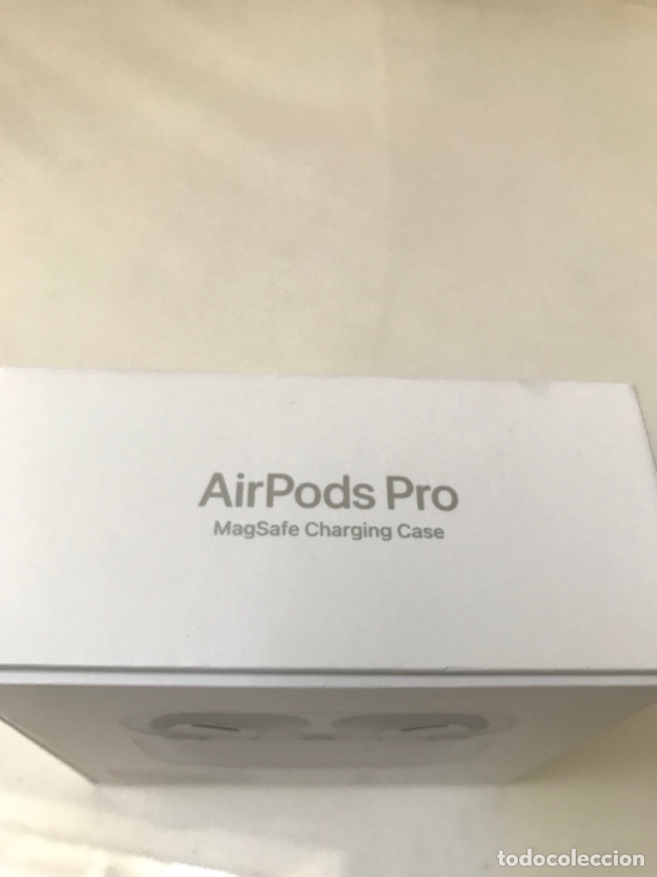 Segunda mano: Caja vac&iacute;a de Airpods Pro de Apple - Foto 3