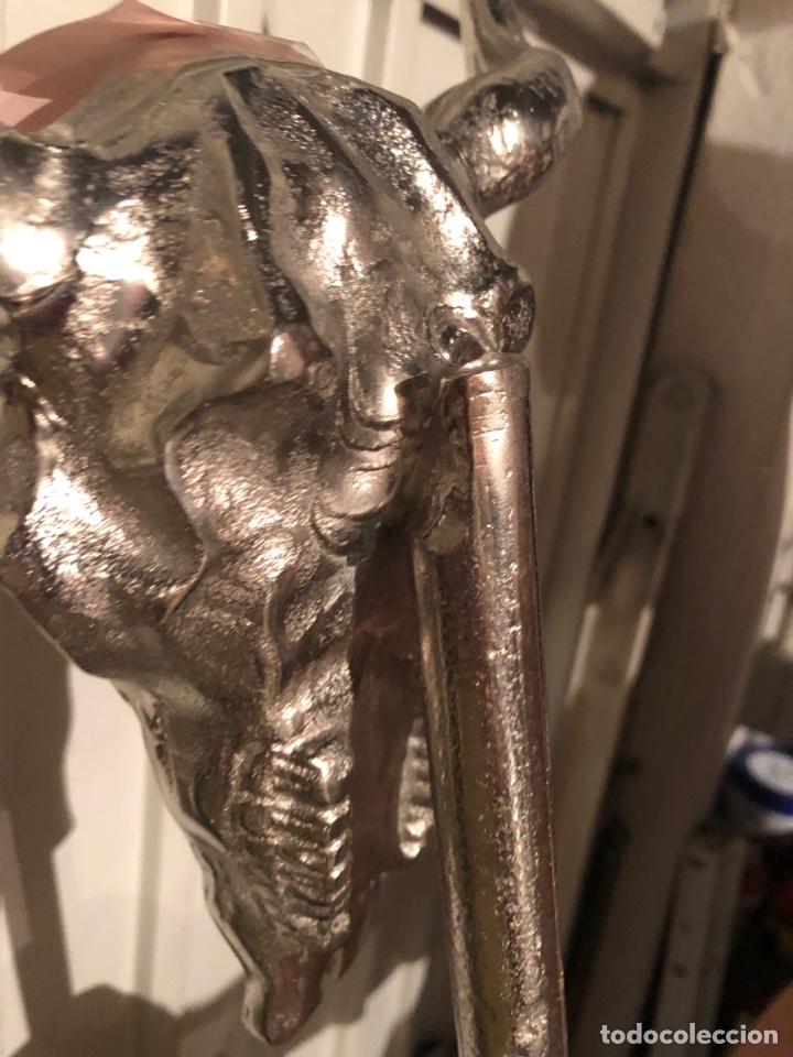 Segunda mano: FIGURA CRANEO DE TORO METALICO CON SU PIE (&) - Foto 3