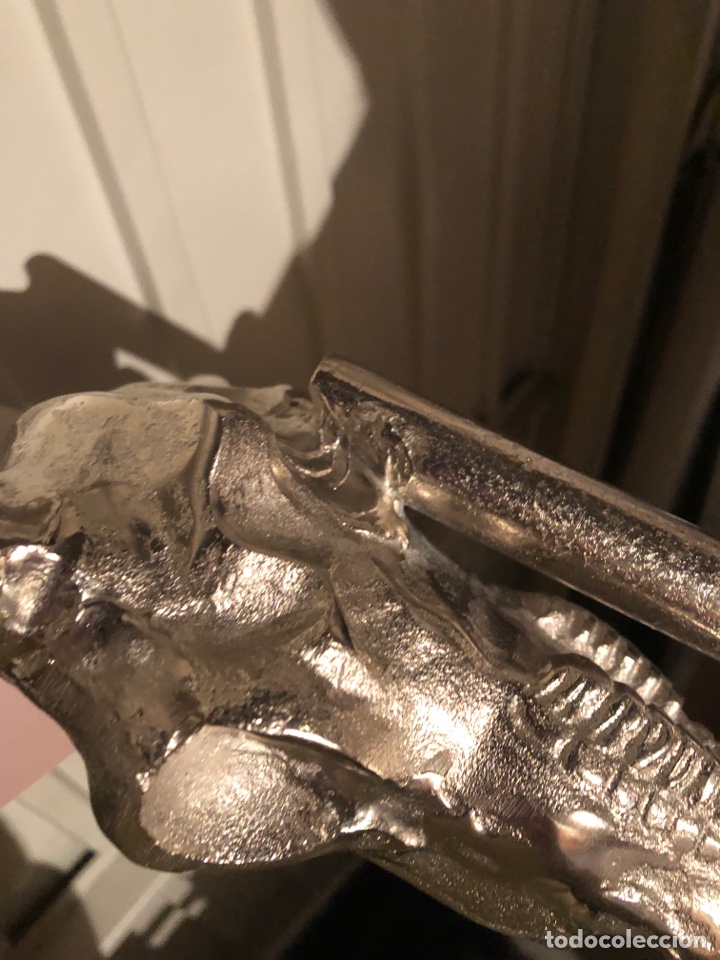 Segunda mano: FIGURA CRANEO DE TORO METALICO CON SU PIE (&) - Foto 5