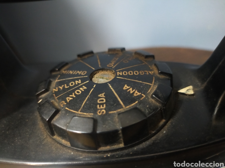 Segunda mano: Plancha el&eacute;ctrica Philips Funciona 220Volt-700wat. - Foto 5