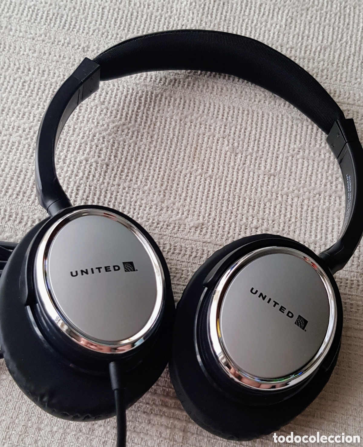 Segunda mano: Headphones UNITED AIRLINES ORIGINAL - Foto 2