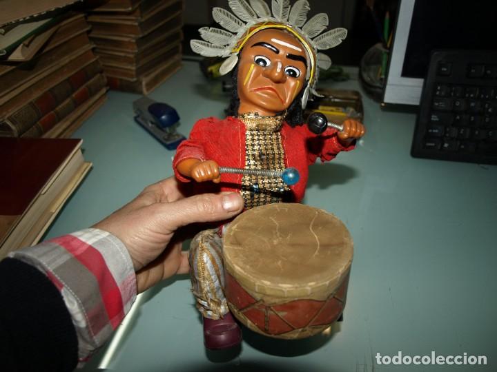 Segunda mano: Juguete indio con tambor - Foto 1
