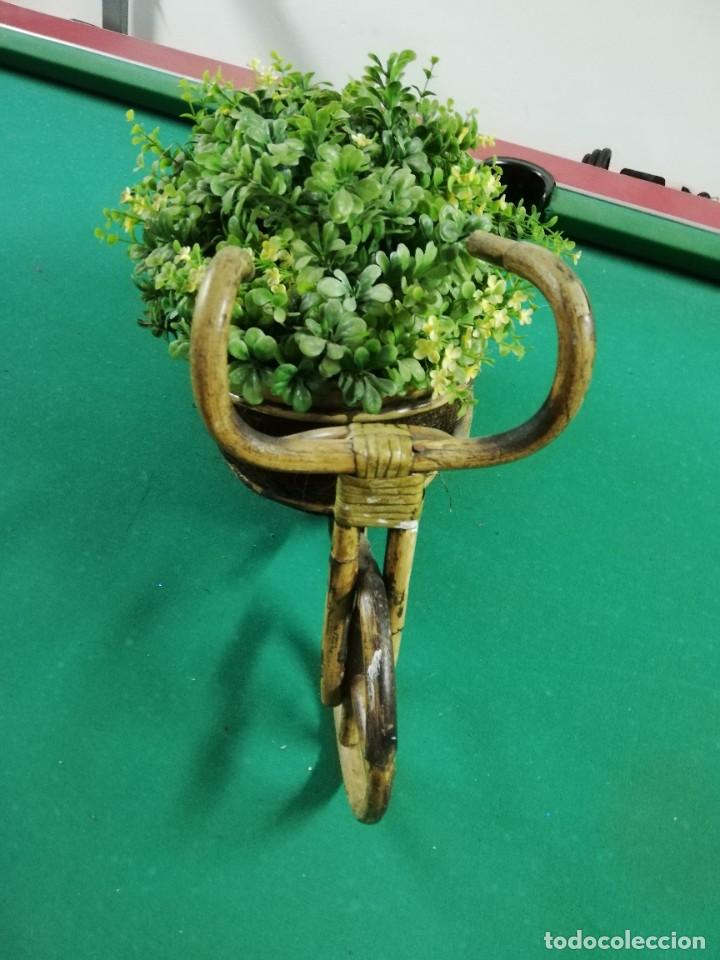 Segunda mano: CENTRO DE MESA CARRO FLORES - Foto 2