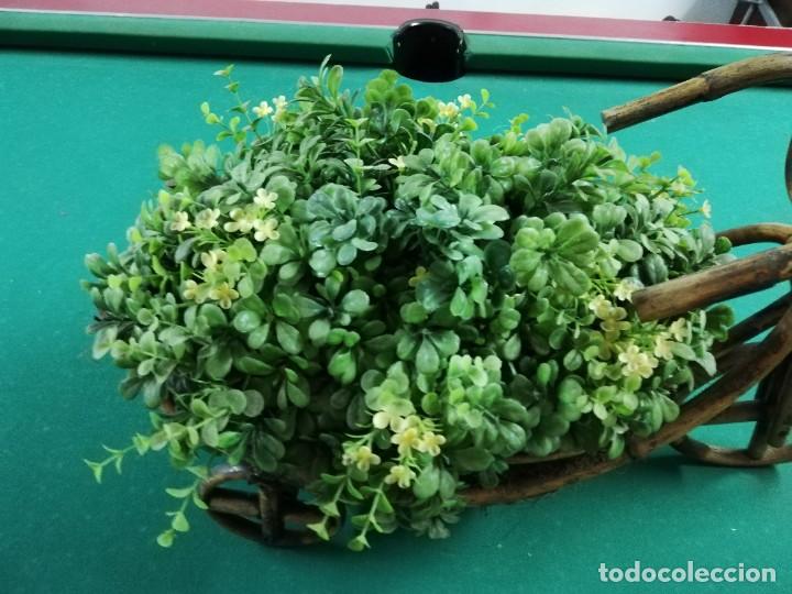 Segunda mano: CENTRO DE MESA CARRO FLORES - Foto 3