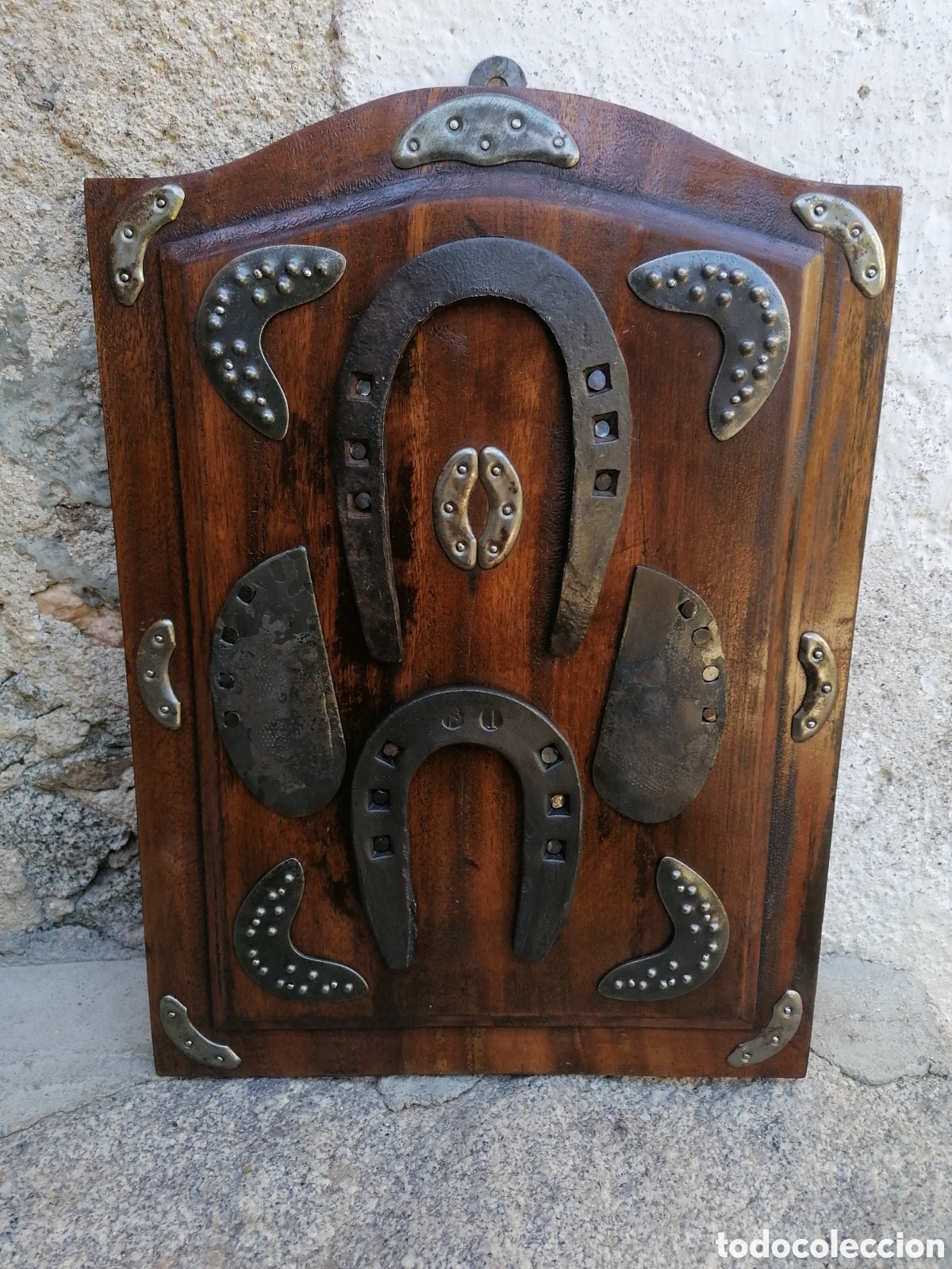 Segunda mano: Cuadro. Composici&oacute;n tipos de herraduras. - Foto 1