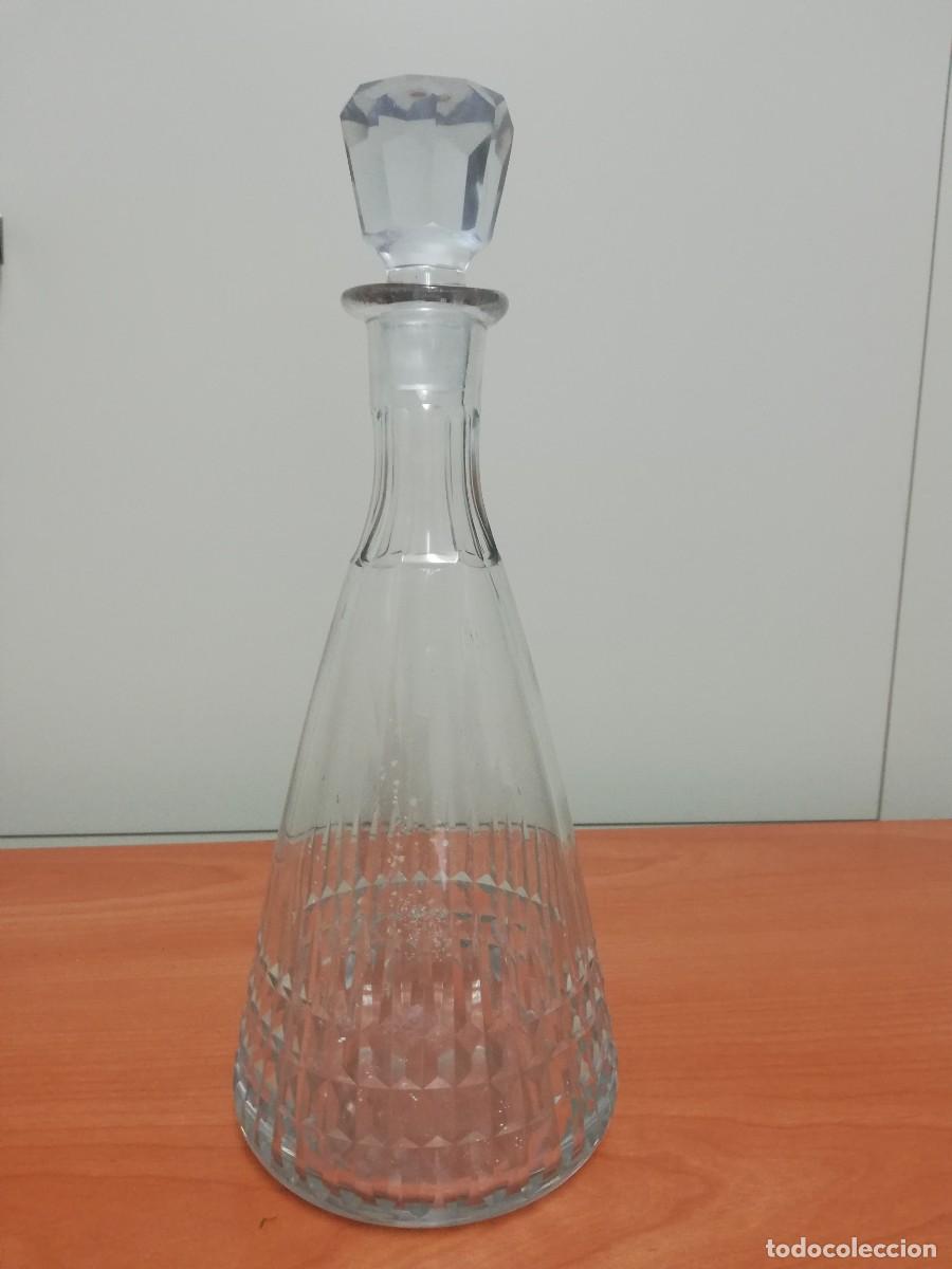 Segunda mano: Botella licorera, cristal tallado - Foto 1