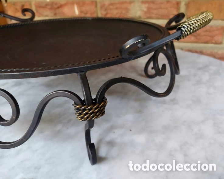 Segunda mano: Bandeja/centro de mesa de metal negro con patas - Foto 5