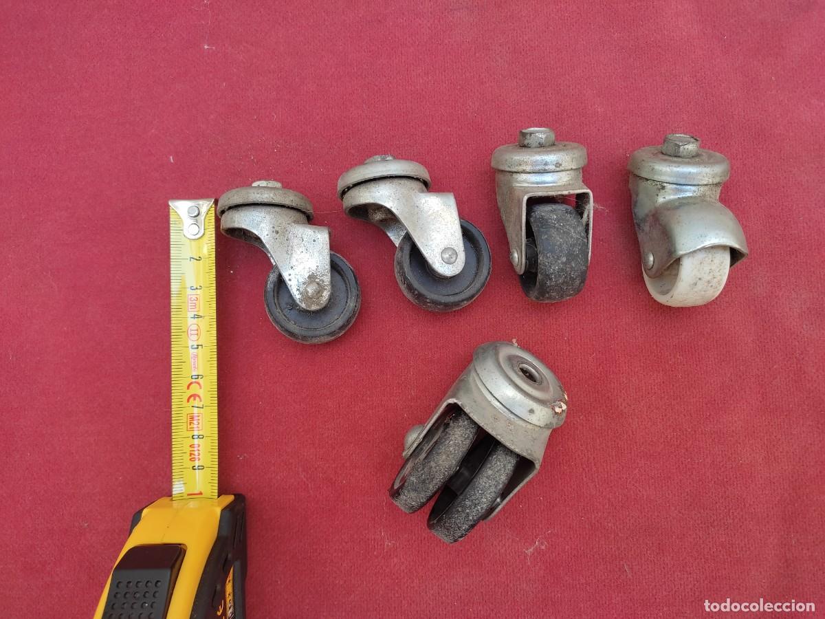 Segunda mano: 5 ruedas de recambio de muebles vintage - Foto 1