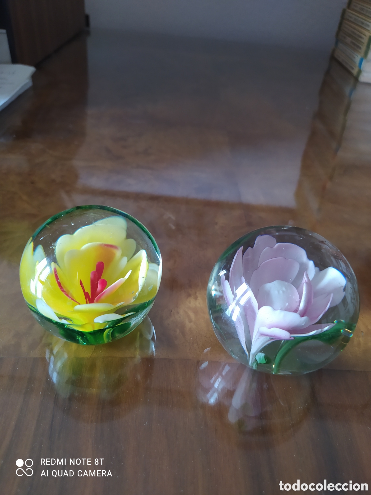 Segunda mano: Dos pisapapeles de cristal. - Foto 2