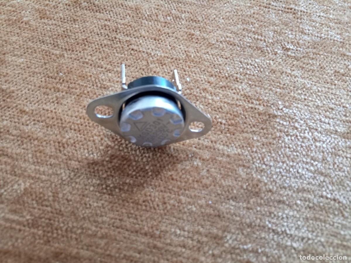 Segunda mano: INTERRUPTOR T&Eacute;RMICO KSD301 10A250V-135&ordm;C - Foto 3