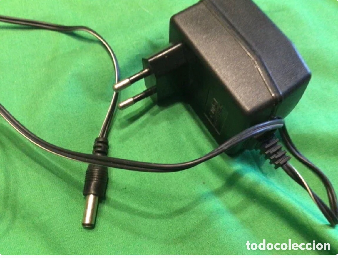 Segunda mano: CARGADOR ADAPTADOR DE BATER&Iacute;AS - Foto 2