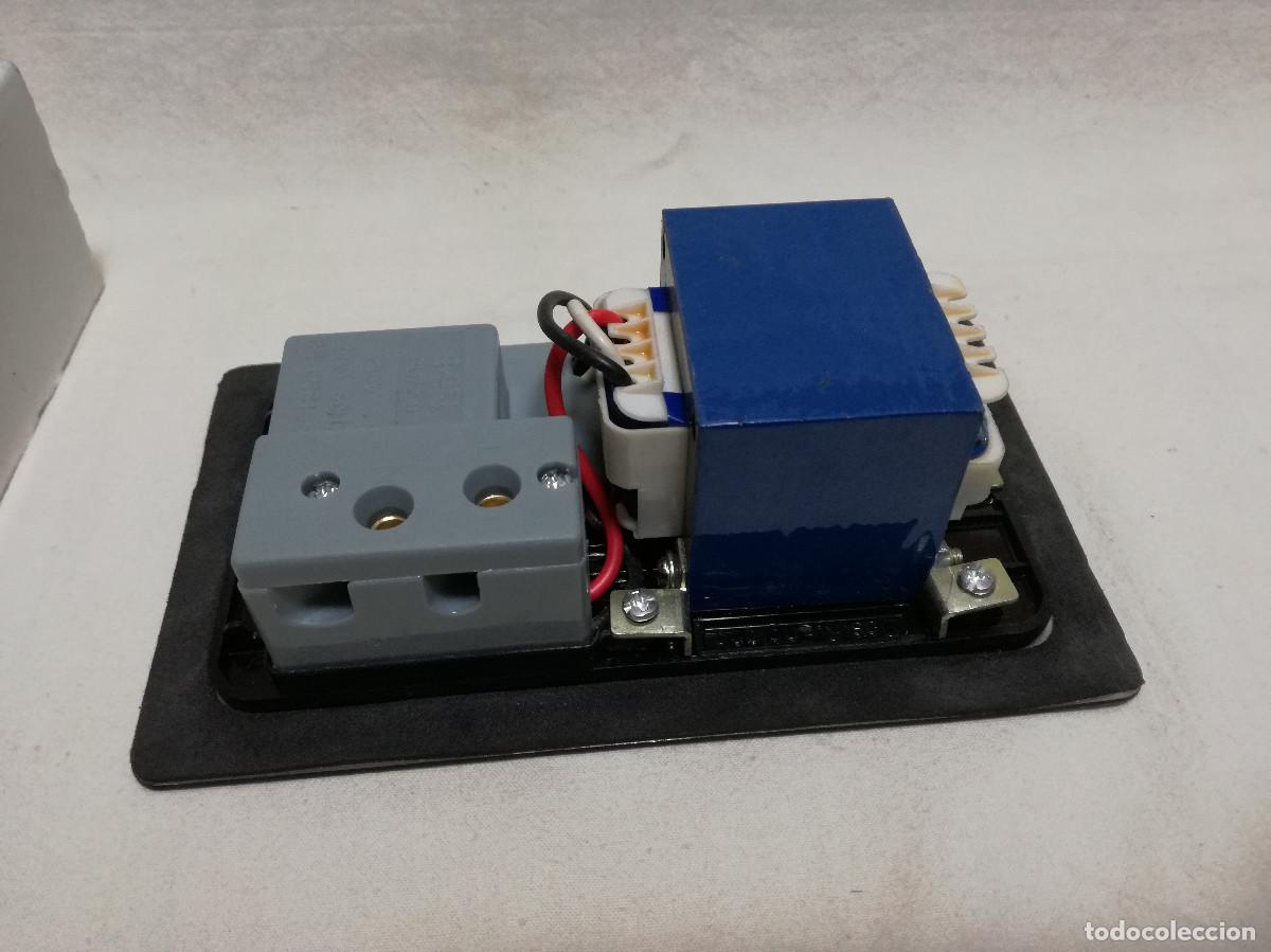 Segunda mano: ENCHUFE EMPOTRABLE TRANSFORMADOR 230v a 115v (PARA AFEITADORAS) - Foto 8