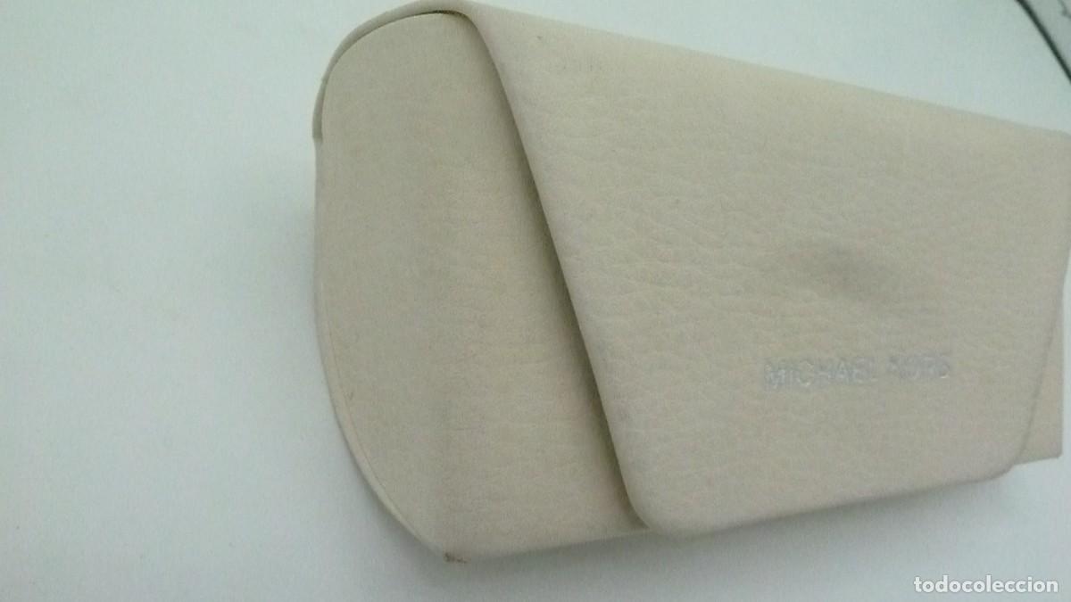 Segunda mano: Funda gafas blanca. Michael Kors - Foto 7