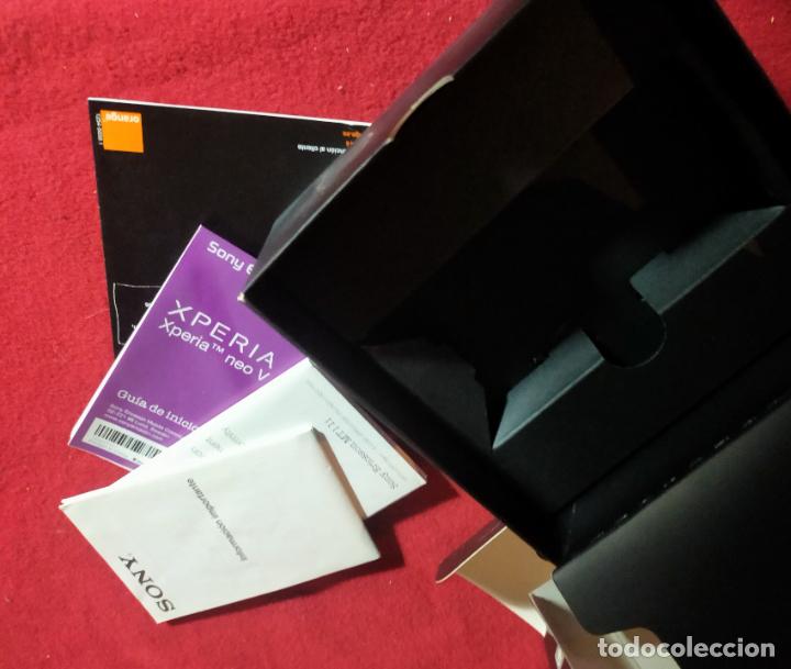 Segunda mano: CAJA VACIA SONY ERICSSON - XPERIA NEO V -LIBRETOS - Foto 3