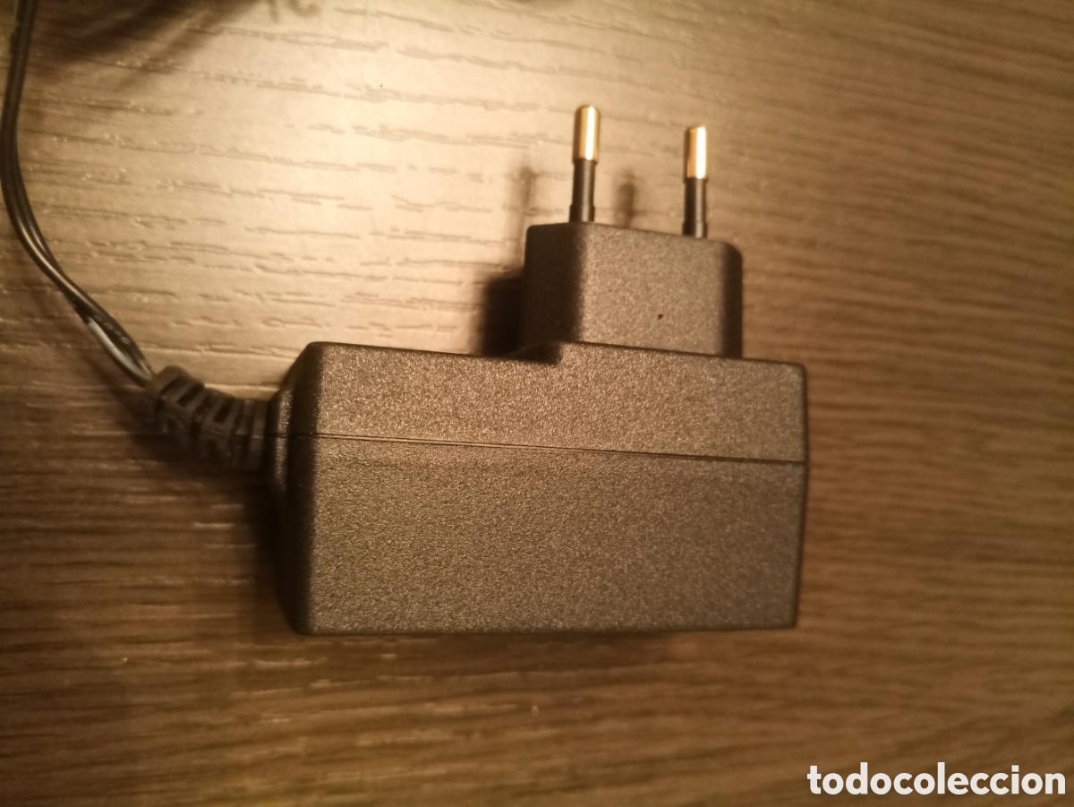 Segunda mano: Cargador / Adaptador / Transformador LEADER ELECTRONICS INC. (9V) - Foto 3