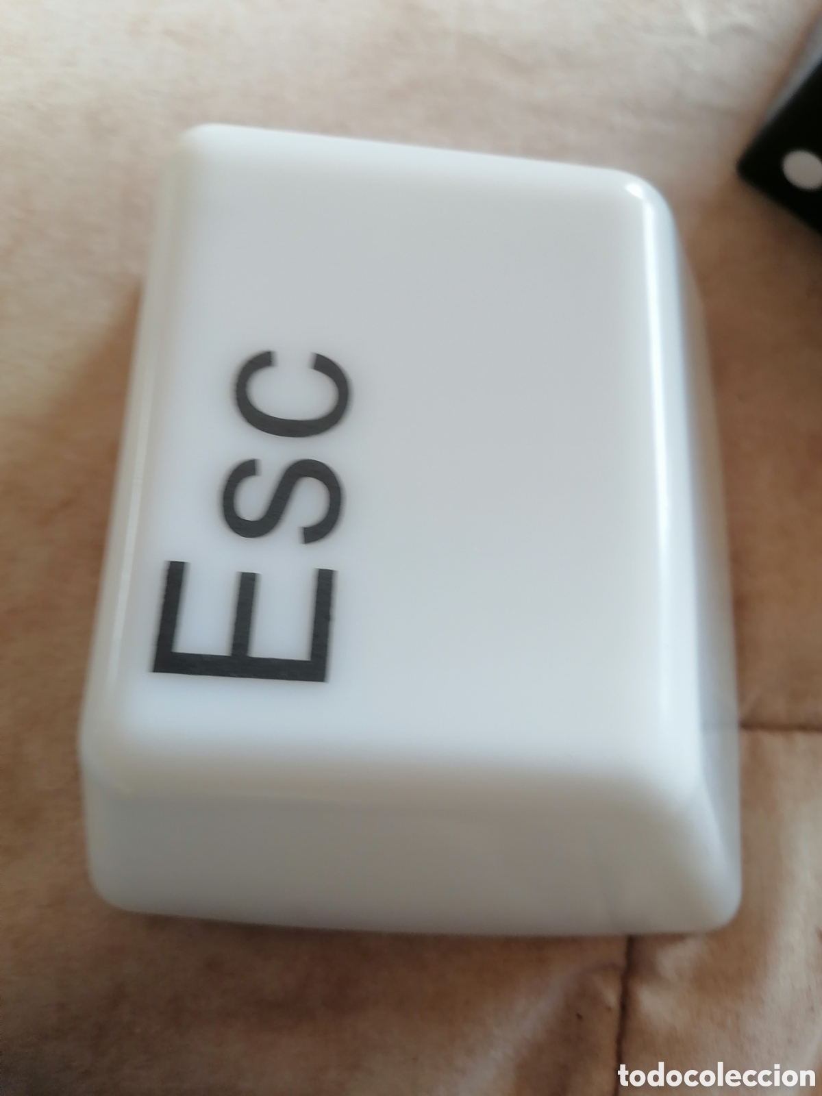 Segunda mano: Lampara de mesa tecla - Foto 1