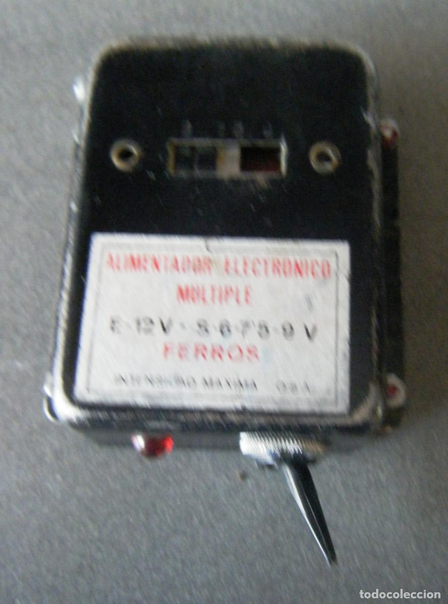 Segunda mano: Antiguo alimentador electr&oacute;nico m&uacute;ltiple - Foto 1