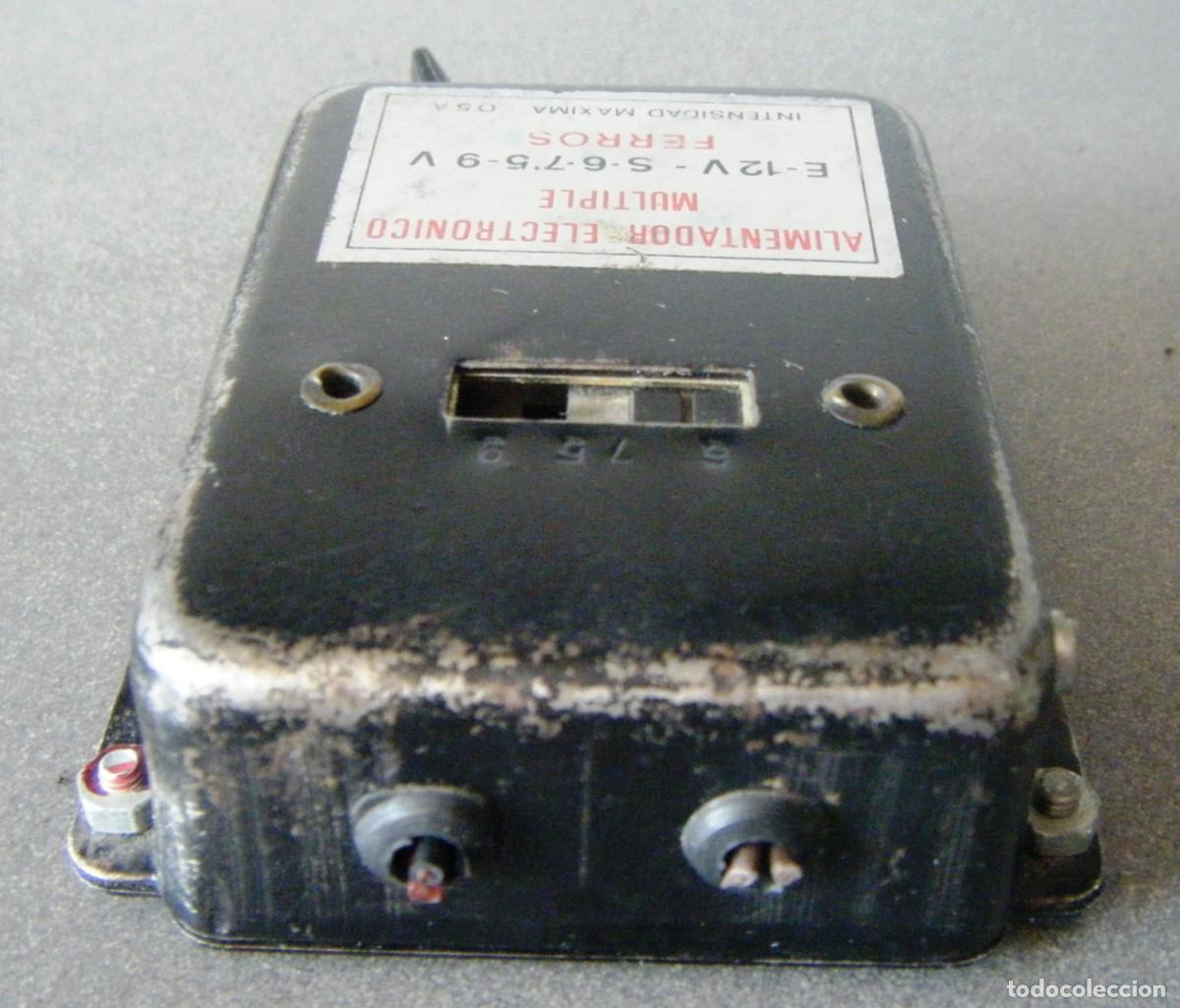 Segunda mano: Antiguo alimentador electr&oacute;nico m&uacute;ltiple - Foto 3