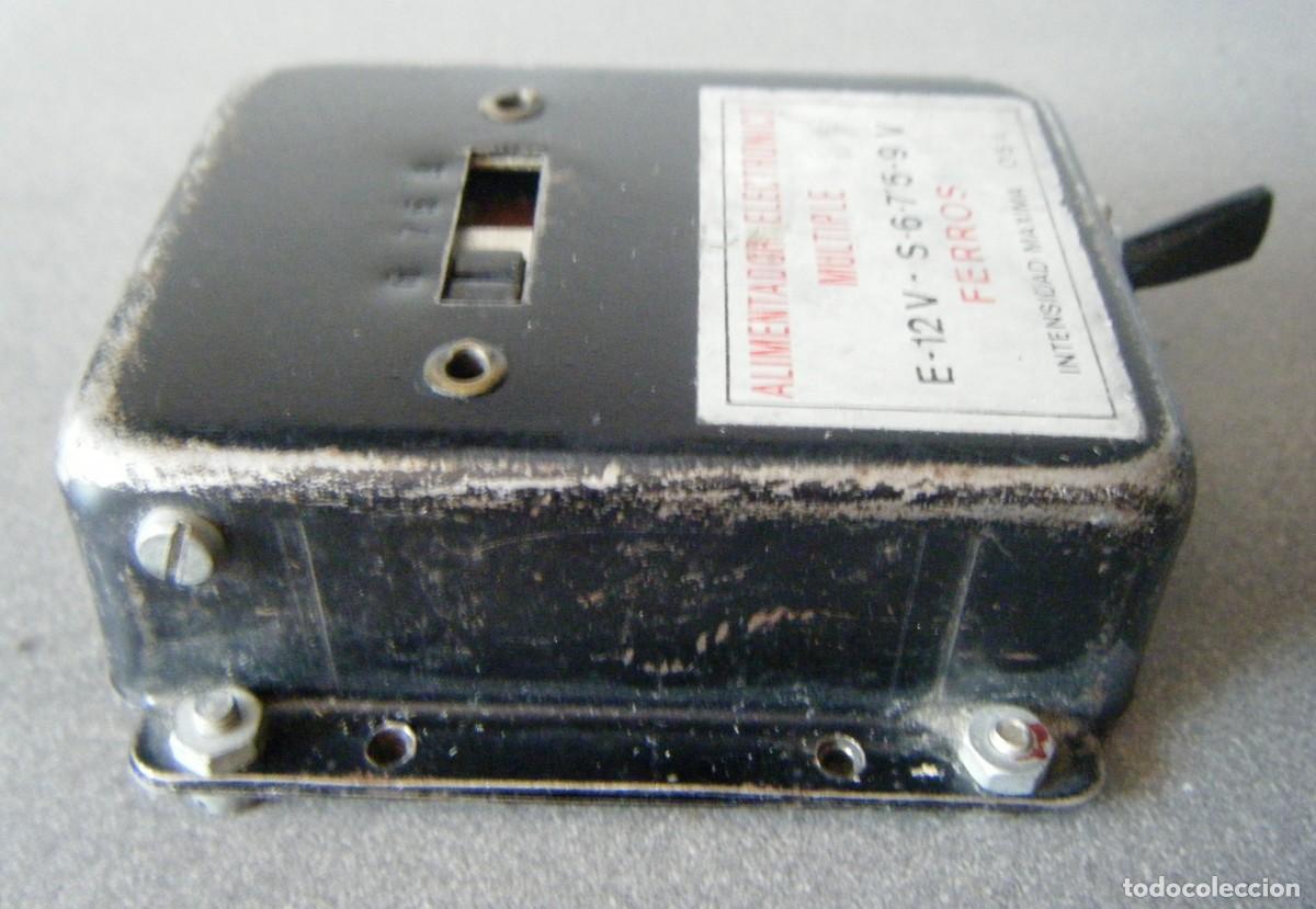 Segunda mano: Antiguo alimentador electr&oacute;nico m&uacute;ltiple - Foto 4