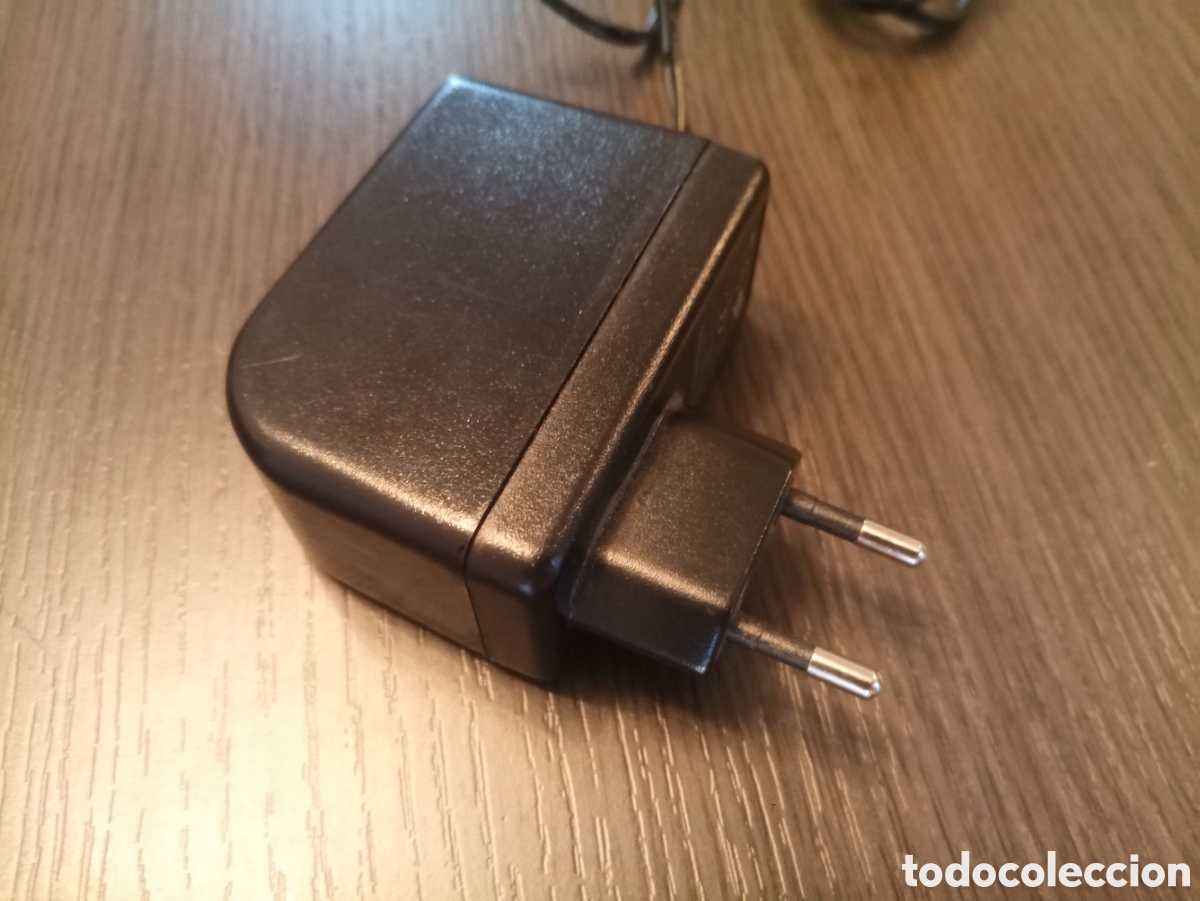 Segunda mano: Cargador / Adaptador / Transformador CULLPOWER (12V) - Foto 2