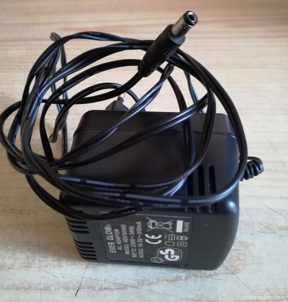 Segunda mano: AC ADAPTADOR CORRIENTE UNIVERSAL EVER GLOW ADV165085 - Foto 1