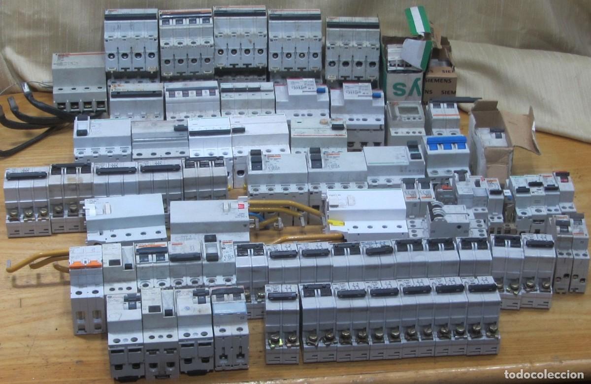 Segunda mano: 71 TERMICOS, INTERRUPTOR AUTOMATICO, DISYUNTOR, MAGNETOTERMICO. - Foto 1