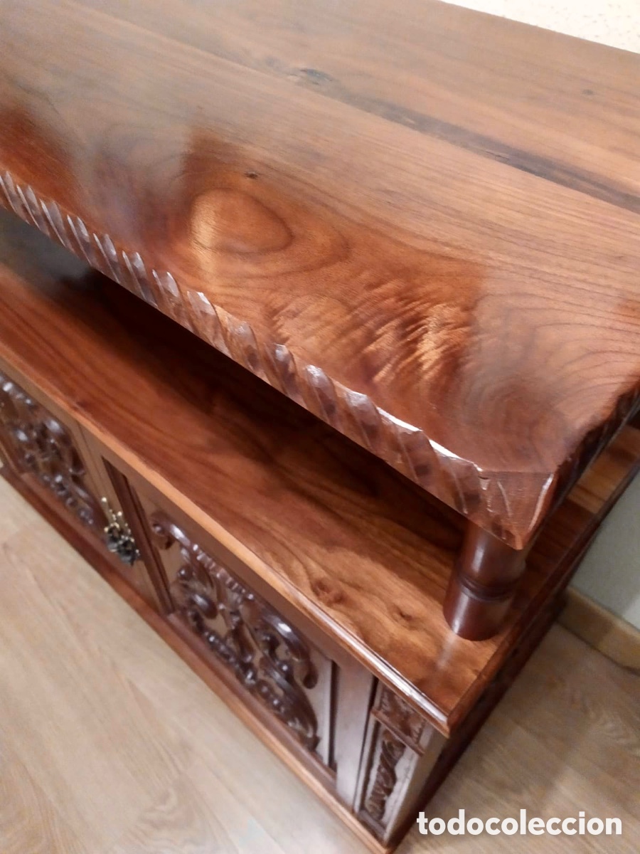 Segunda mano: Mesa madera maciza tallada de nogal americano - Foto 2