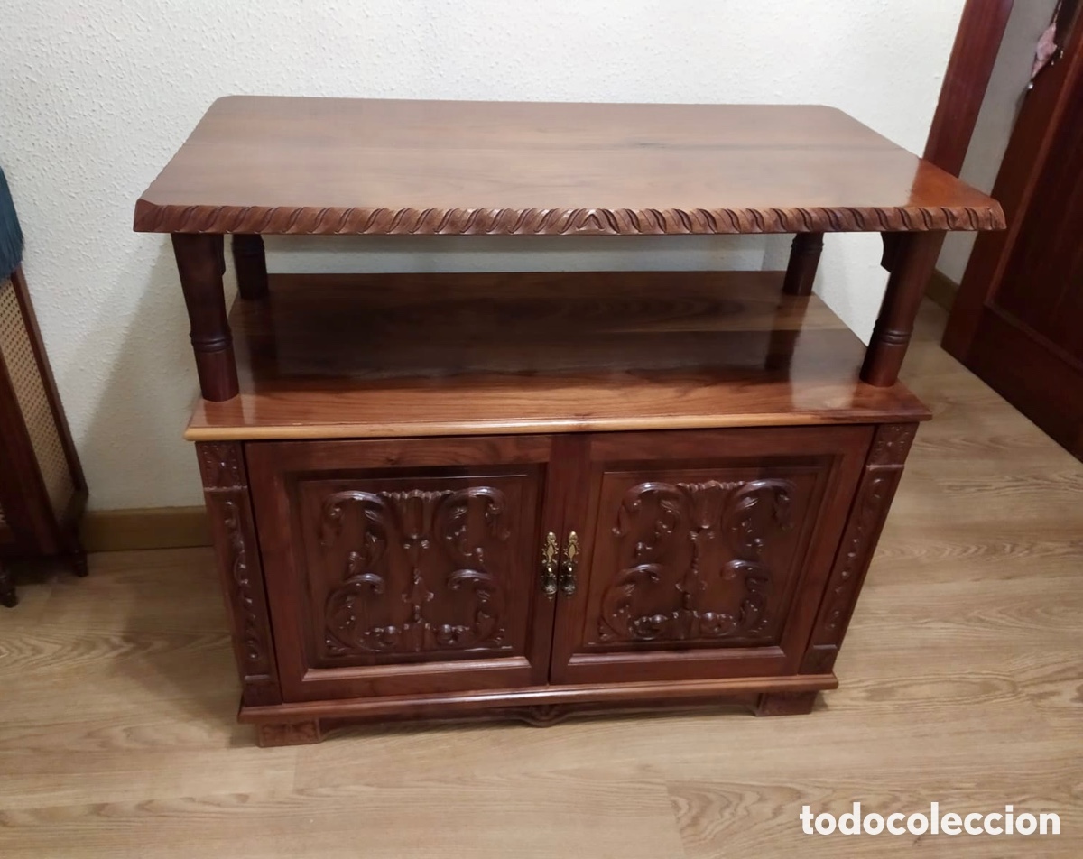 Segunda mano: Mesa madera maciza tallada de nogal americano - Foto 4