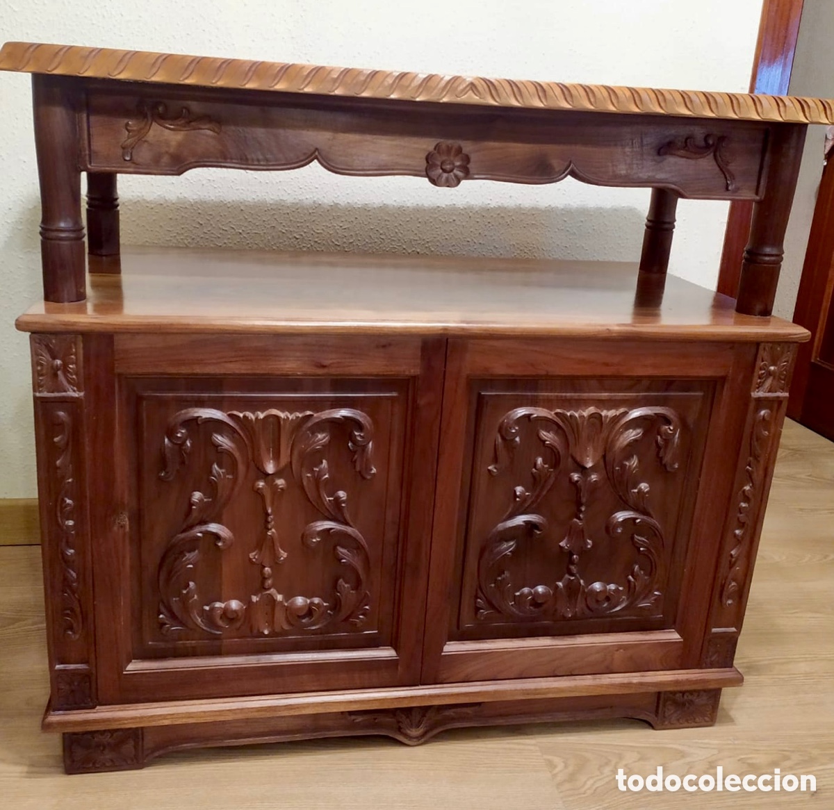 Segunda mano: Mesa madera maciza tallada de nogal americano - Foto 11