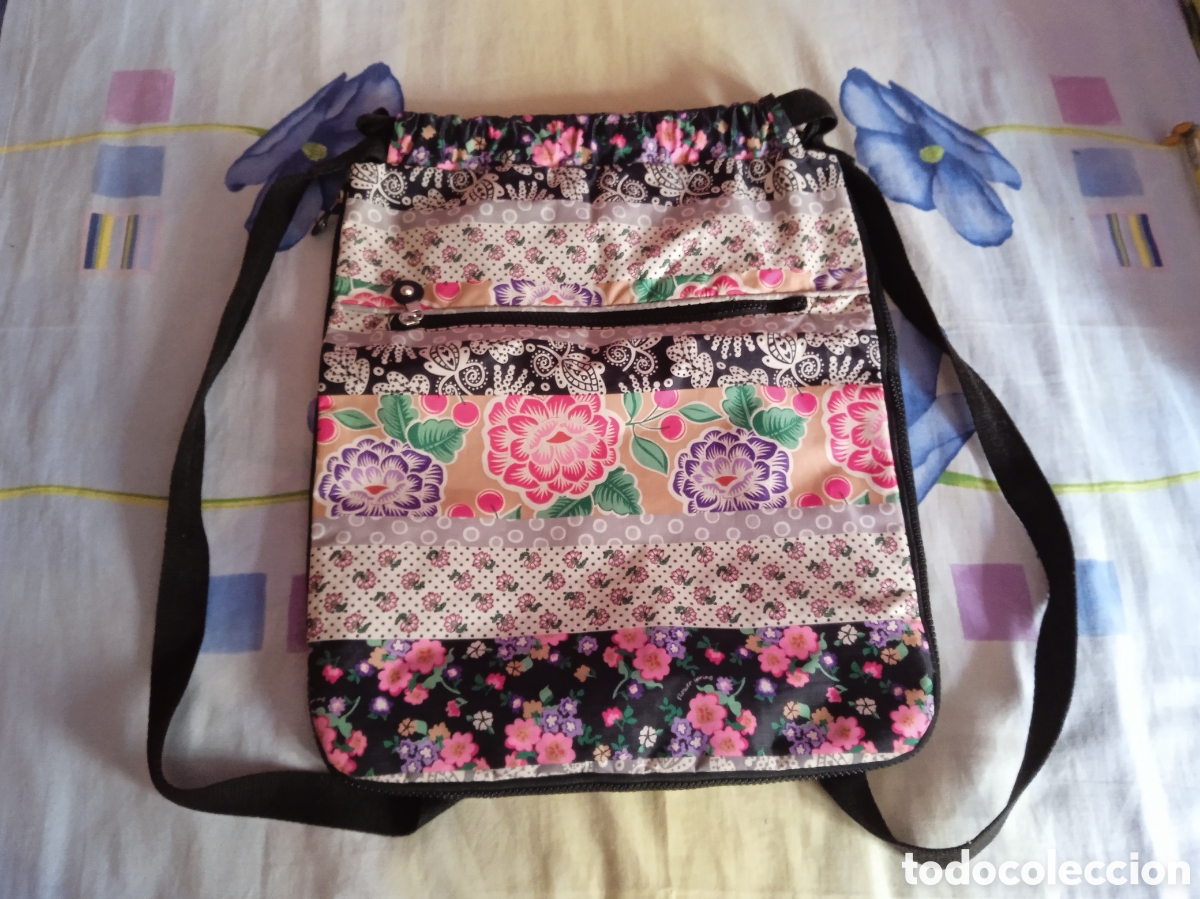 Segunda mano: MOCHILA DE FLORES - Foto 1