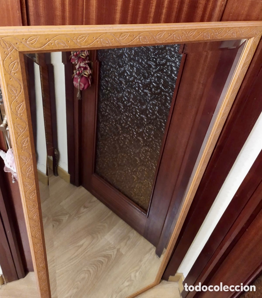 Segunda mano: Espejo grande de madera tallada - Foto 2