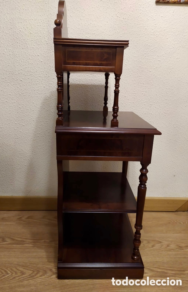 Segunda mano: Mueble multifunci&oacute;n de madera maciza con marqueter&iacute;a - Foto 3