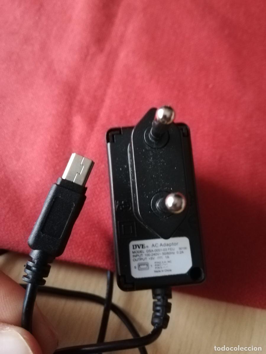 Segunda mano: CARGADOR DVE AC ADAPTOR - Foto 1