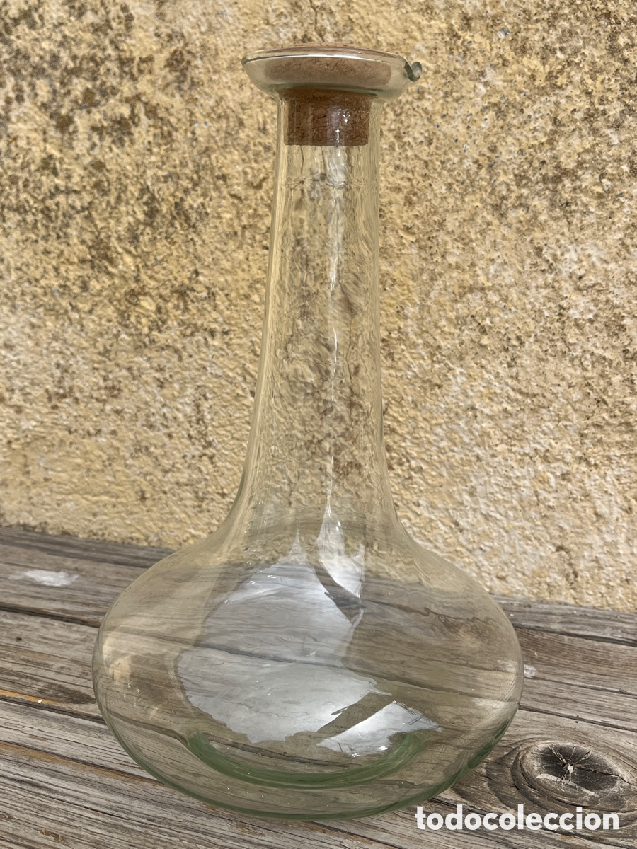 Segunda mano: Jarra o botella de cristal con tap&oacute;n de corcho. - Foto 4