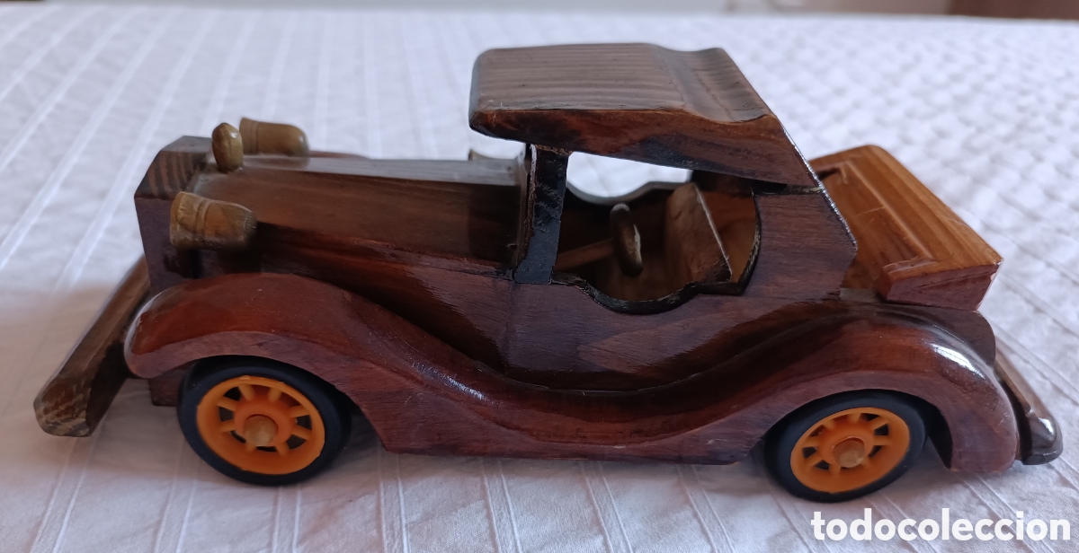 Segunda mano: Coche madera 22 cm - Foto 4