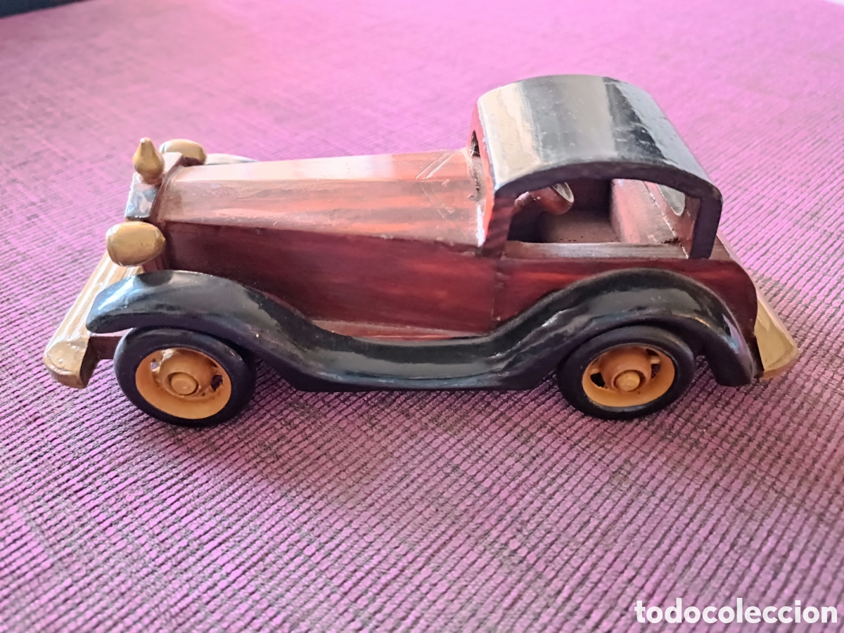 Segunda mano: Coche madera 19 cm - Foto 1
