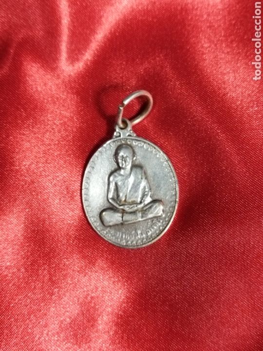 Segunda mano: Medalla amuleto tailand&eacute;s - Foto 1