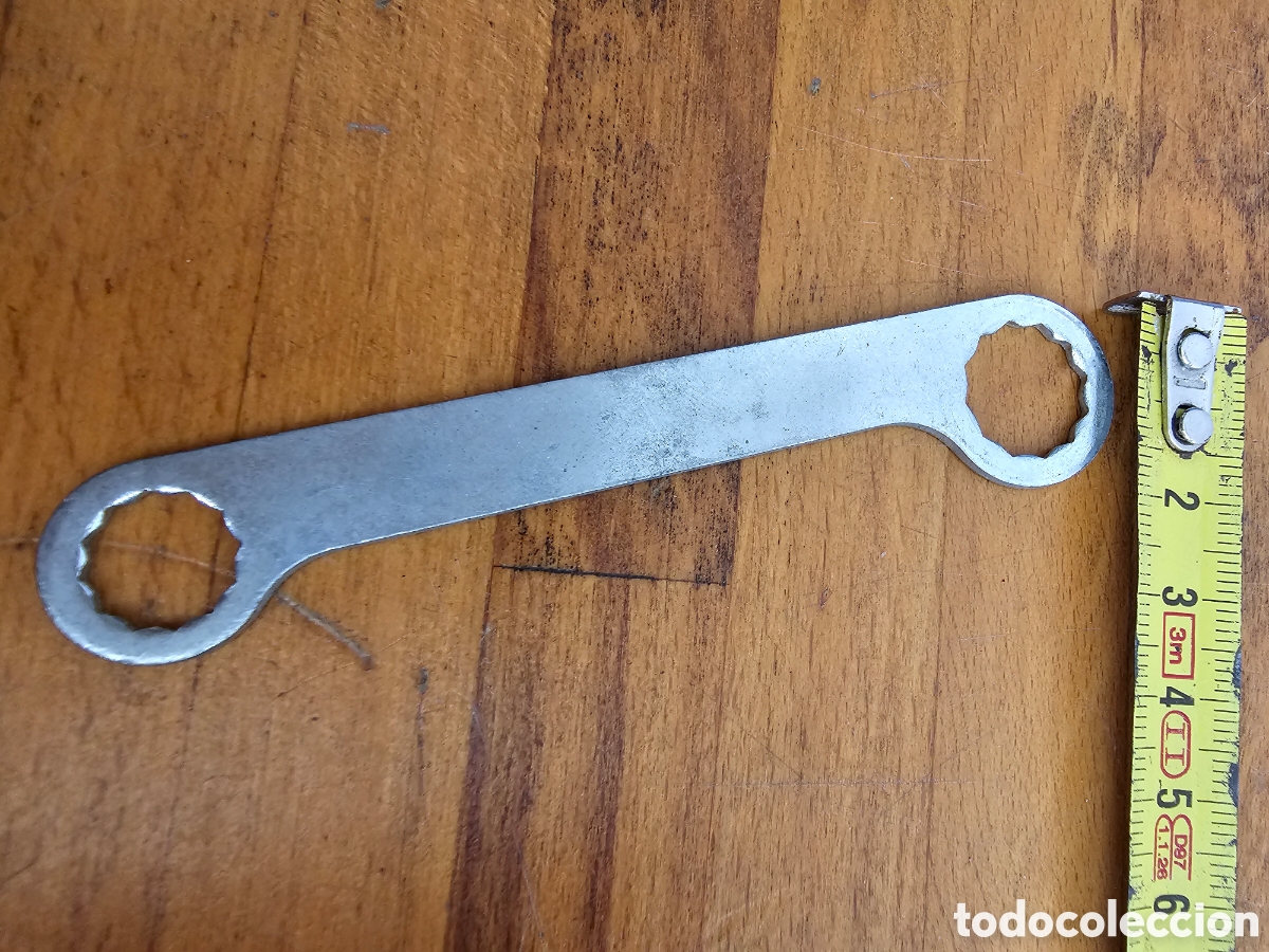 Segunda mano: Herramienta llave bicicleta ? Metal - Foto 1