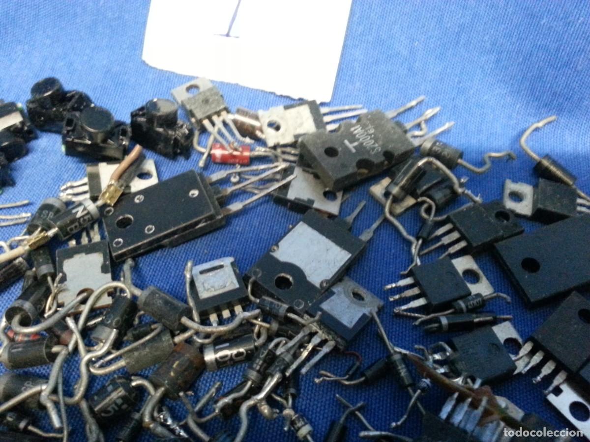 Segunda mano: LOTE DE TRANSISTORES, DIODOS Y OTROS - Foto 2