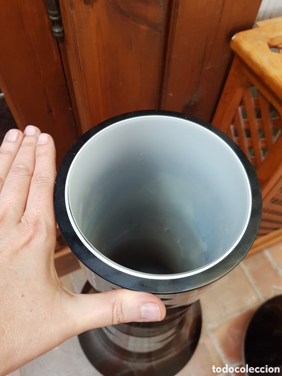 Segunda mano: Conjunto 4 jarrones opalina. 120cm. Negro cromado - Foto 3