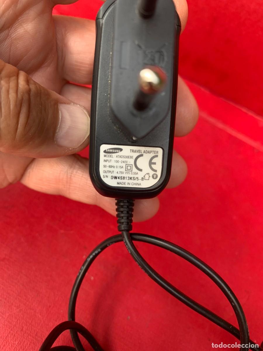 Segunda mano: SAMSUNG CARGADOR MOVIL ANTIGUO - Foto 2